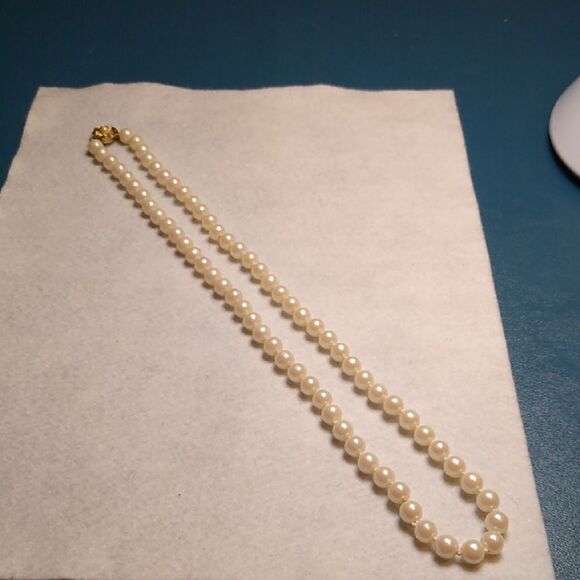 Elegant Cream Faux Pearl Necklace Cottagecore Grandmacore Granny Chic - Picture 1 of 6